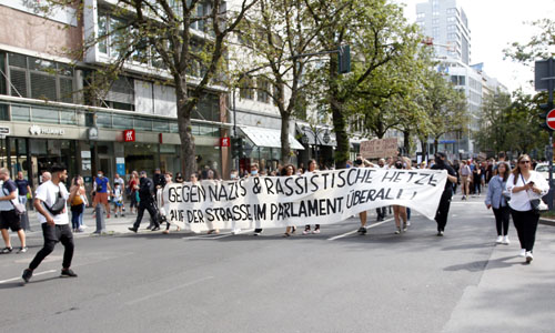 D_Demo_Polizeigewalt_KoeTransparent_20200822