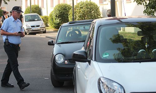 D_FEuerwehr_Falsch_Parken_24072019