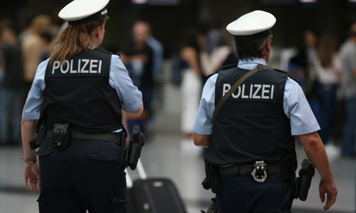 D_Flughafen_Polizei_20160716