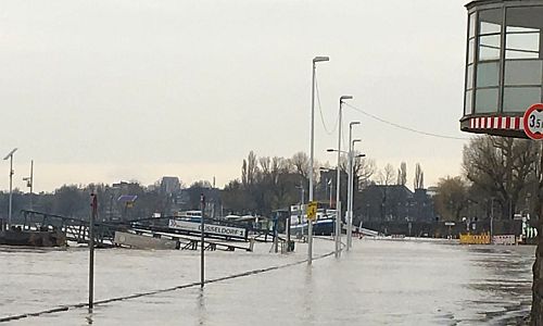 D_Hochwasser_Parkplatz_08012018