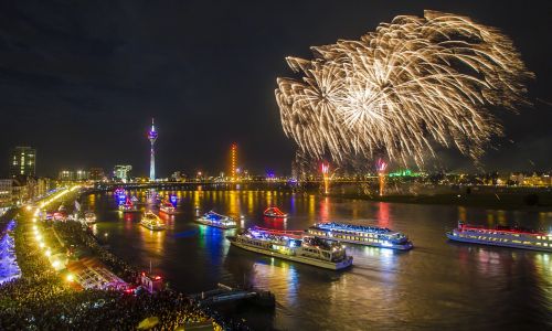 D_Japan_Feuerwerk_21052016