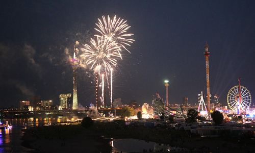 D_Kirmes2016_Feuerwerk1weiss_20160715