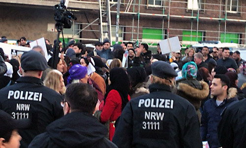 D_KurdenBlockPolizei20180311