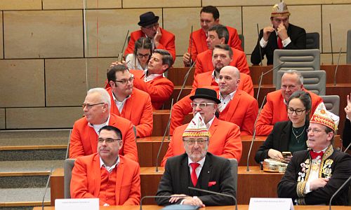 D_Landtag_Baenke_19022019