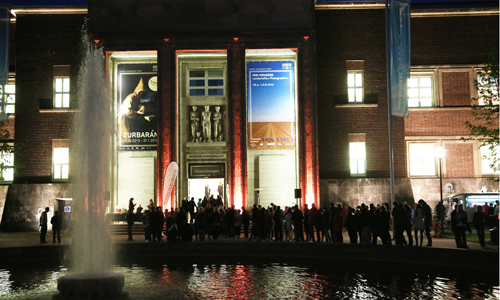 D_LangeNachtderMuseen_Ehrenhof_20150418