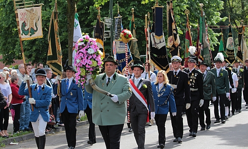 D_Lierenfeld_Fahnen_21052017