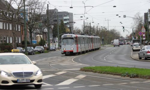 D_ÖPNV_Bahn_19112015