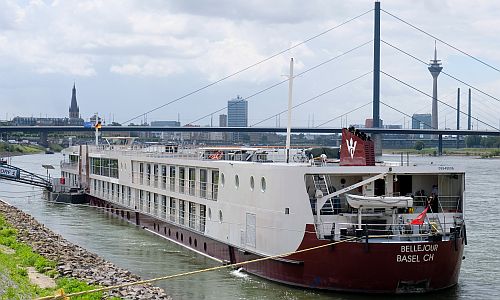 D_Quarantäneschiff_Schiff_hinten_07072020