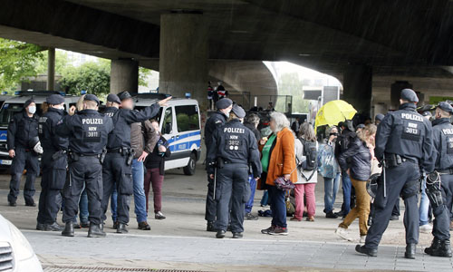 D_Querdenken_Bruecke_20210515