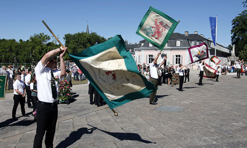 D_SchuetzenBenrathFahnen_20180701