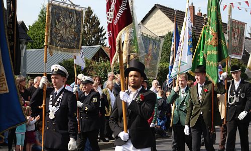 D_Vennhausen_Fahnen_29042018