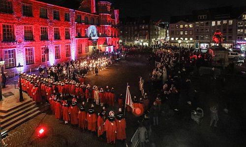 D_Zapfenstreich_Platz_13022018