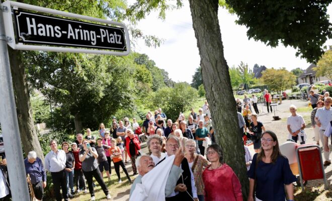 Hans-Aring-Platz in Düsseldorf Wersten
