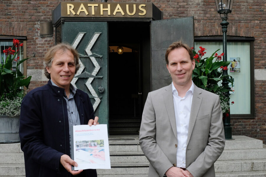 Düsseldorf Dezernent Jochen Kral und Florian Reeh, Leiter des Amts für Verkehrsmanagement.