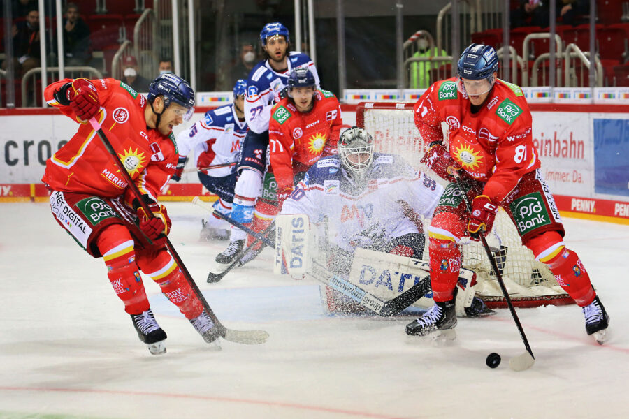 DEG Düsseldorf gegen Adler Mannheim