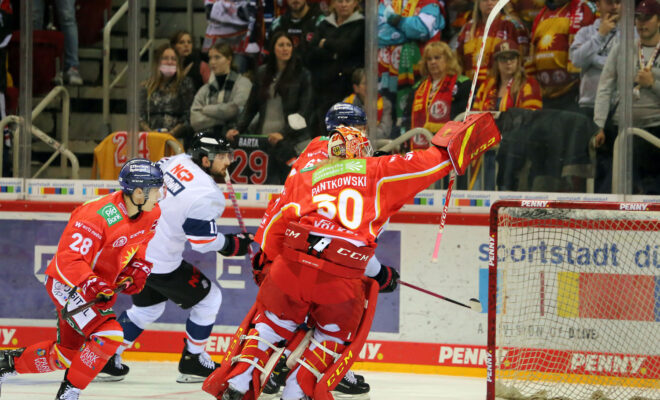 Düsseldorf DEG spiel gegen Nürnberg Ice Tigers