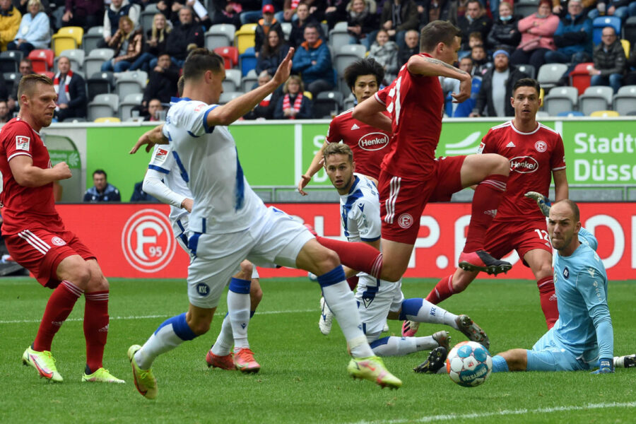 Fortuna Düsseldorf gewinnt gegen den Karlsruher SC