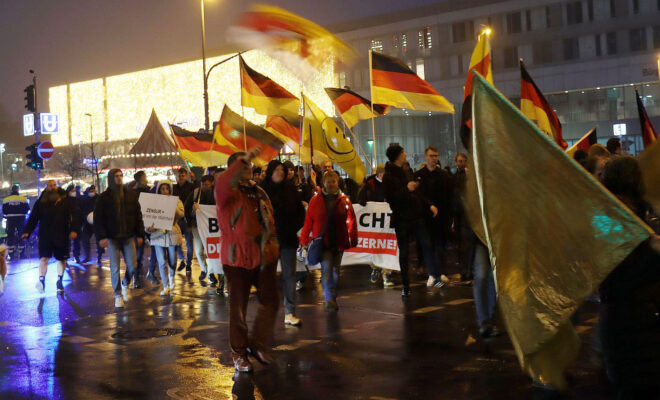 Covid-19, Corona, Impfgegner, Pandemie-Leugner, Rechtsradikale, Düsseldorf
