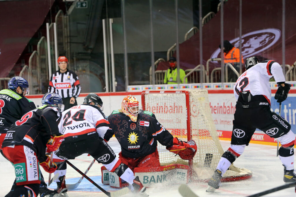 Rheinisches Derby im Eishockey: Die DEG empfing in Düsseldorf die Haie aus Köln.