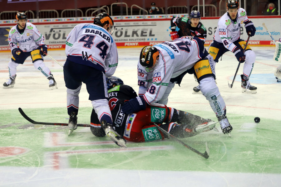 DEG Düsseldorf verliert gegen die Eisbären Berlin