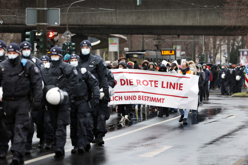 Start des Demozugs in Düsseldorf