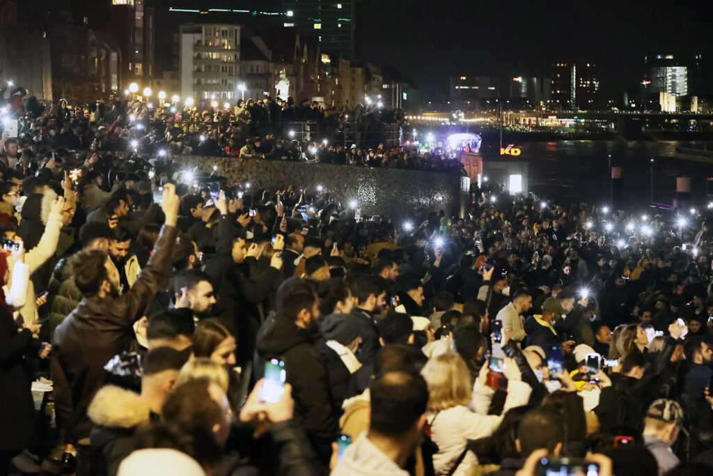 Silvester 2021/22 lief in der Altstadt Düsseldorf aus dem Ruder.