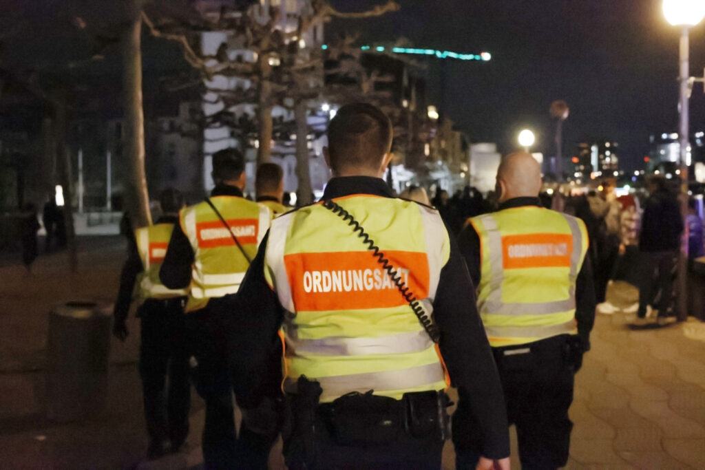 Silvester 2021/22 lief in der Altstadt Düsseldorf aus dem Ruder.