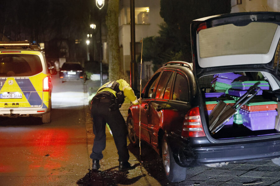 Ende einer Verfolgungsfahrt in Düsseldorf Benrath.