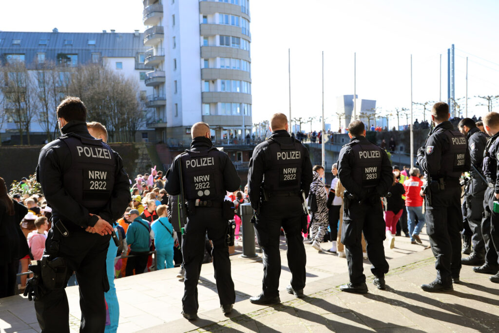 Karnevalssonntag 2022 in Düsseldorf