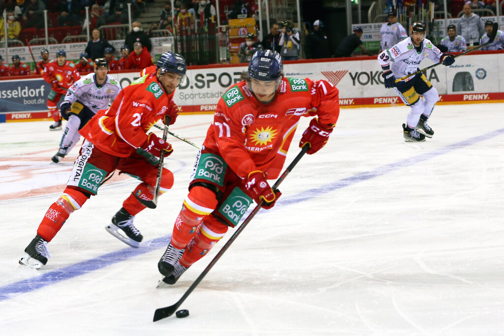 Last-Minute-Sieg der DEG Düsseldorf über die Eisbären.