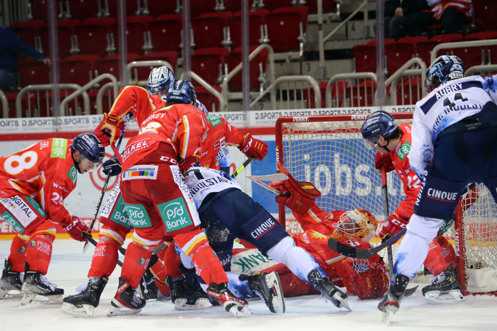 Wichtige Punkte im Kampf um die Playoffs: Die DEG Düsseldorf gewinnt am Freitag (18.3.) gegen ERC Ingolstadt mit 3:0.