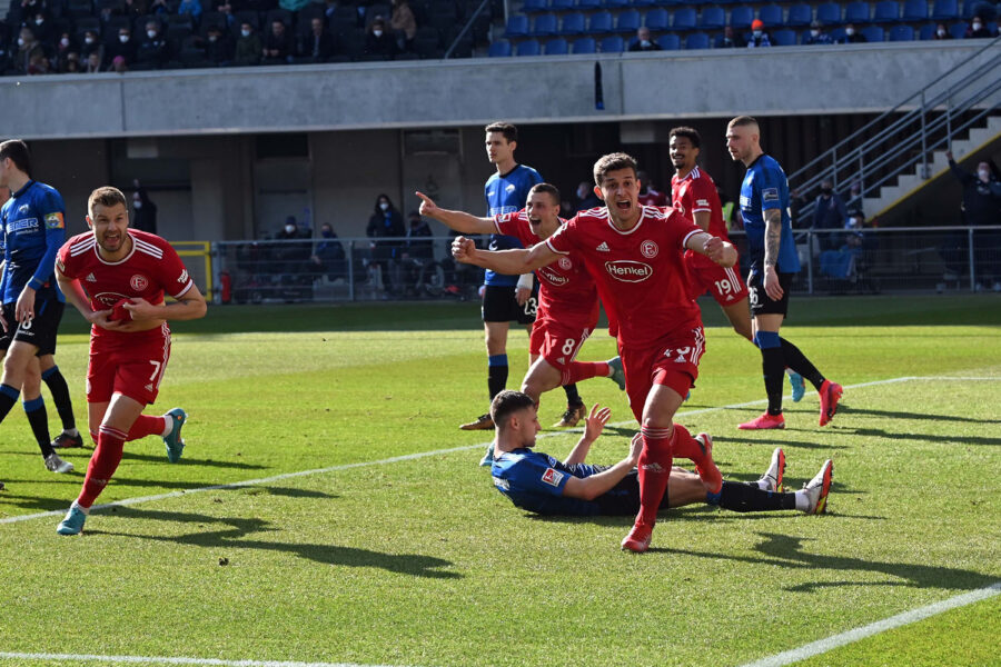 Die durch Corona geschwächte Mannschaft von Fortuna Düsseldorf hielt gegen SC Paderborn am Samstag (12.3.) ein Unentschieden.