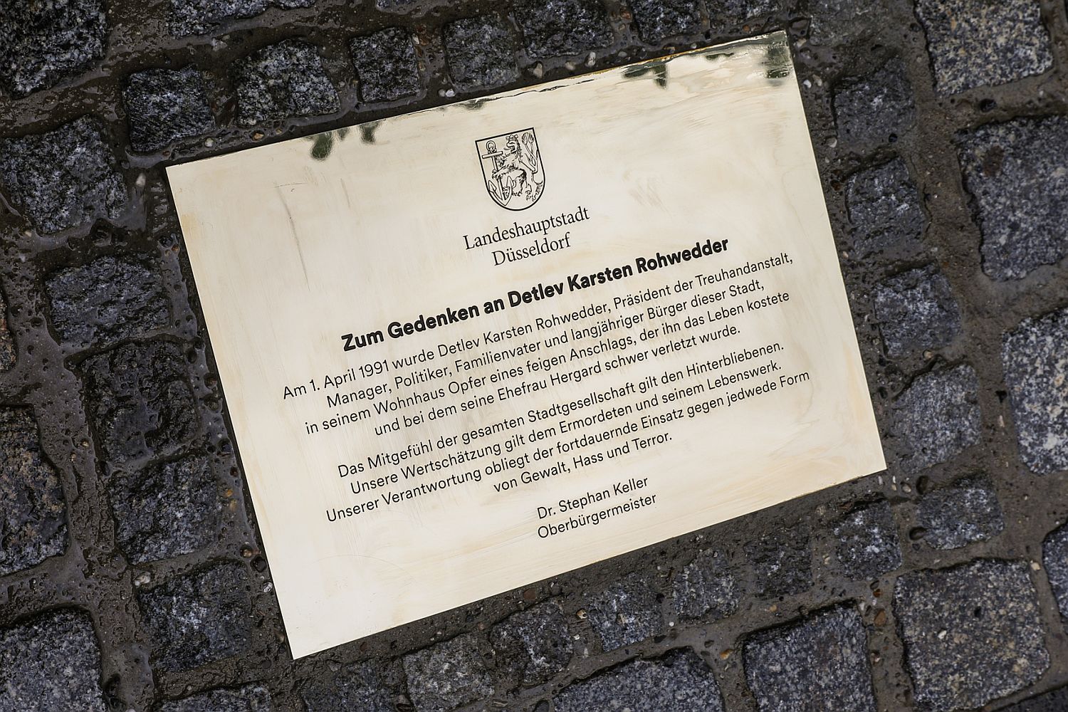 Düsseldorf Gedenktafel für Dr. Detlev Karsten Rohwedder am Kaiser