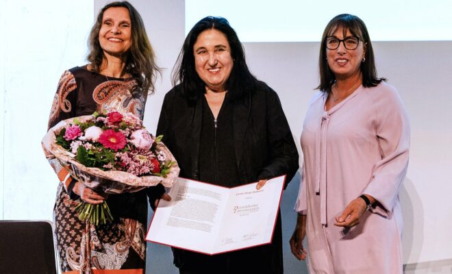 Emine Sevgi Özdamar bekommt in Düsseldorf den Literaturpreis 2022.