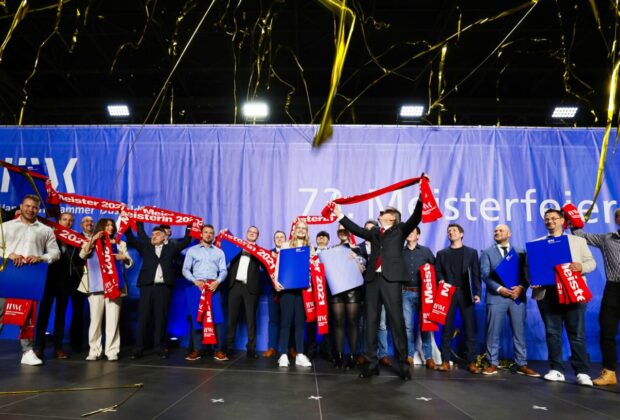 Bei der 73. Meisterfeier der Handwerkskammer Düsseldorf bekamen 286 Meister ihren Meisterbrief.