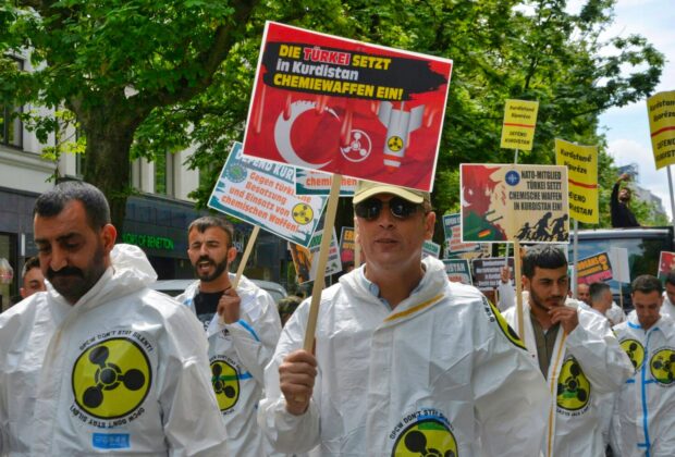 Unter dem Titel "Defend Kurdistan" protestierten rund 4000 Menschen gegen das Vorgehen der Türkei gegen die Kurden.