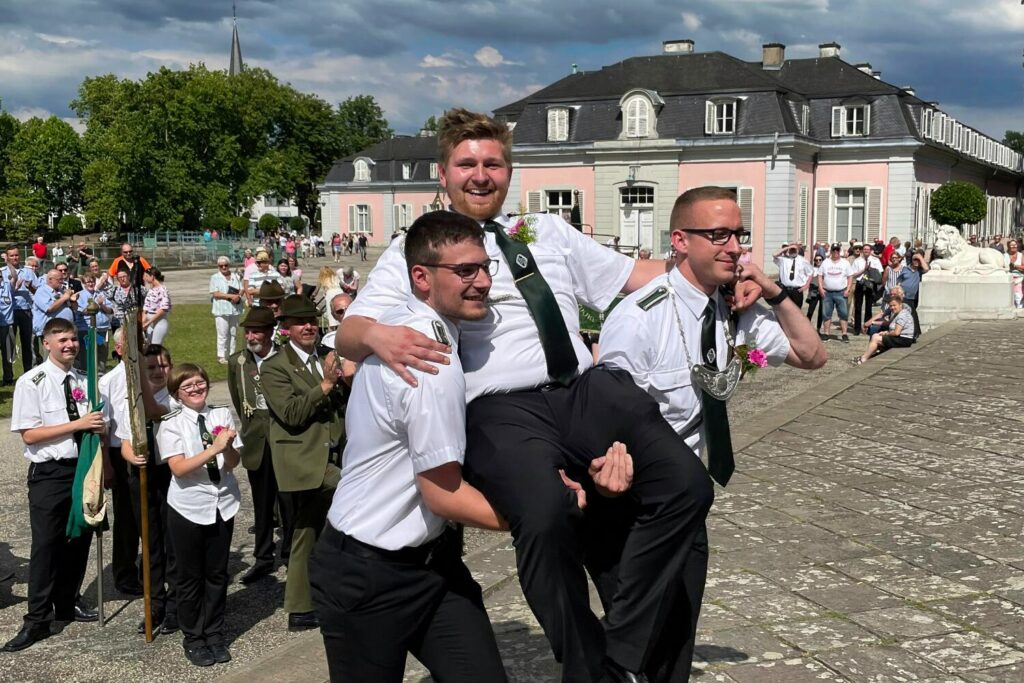 Am ersten Juli-Wochenende 2022 feierte die St. Cäcilia Schützenbruderschaft Düsseldorf Benrath ihr Schützenfest.