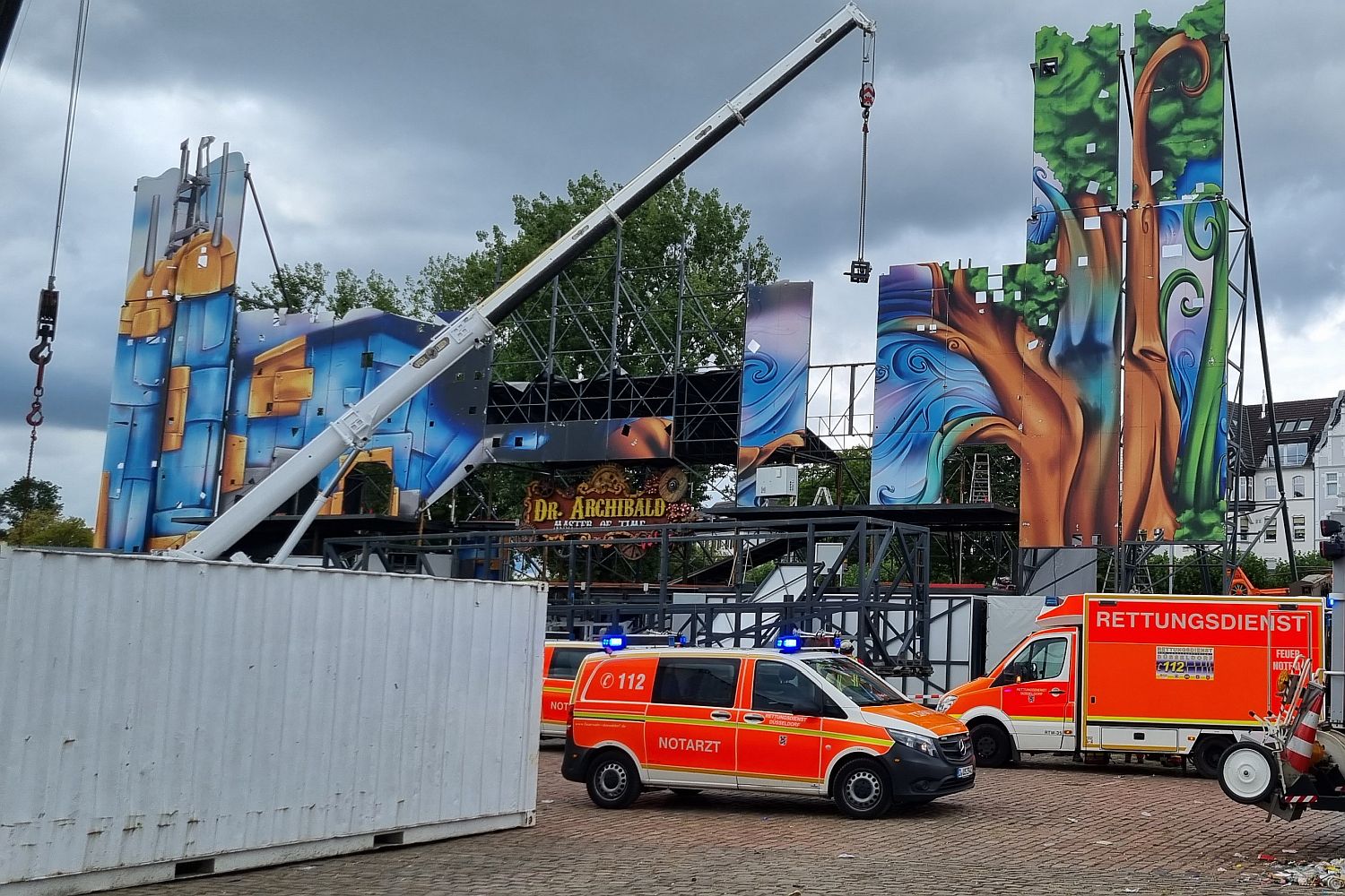 Düsseldorf Oberkassel: Unfall überschattet Abbau der Rheinkirmes