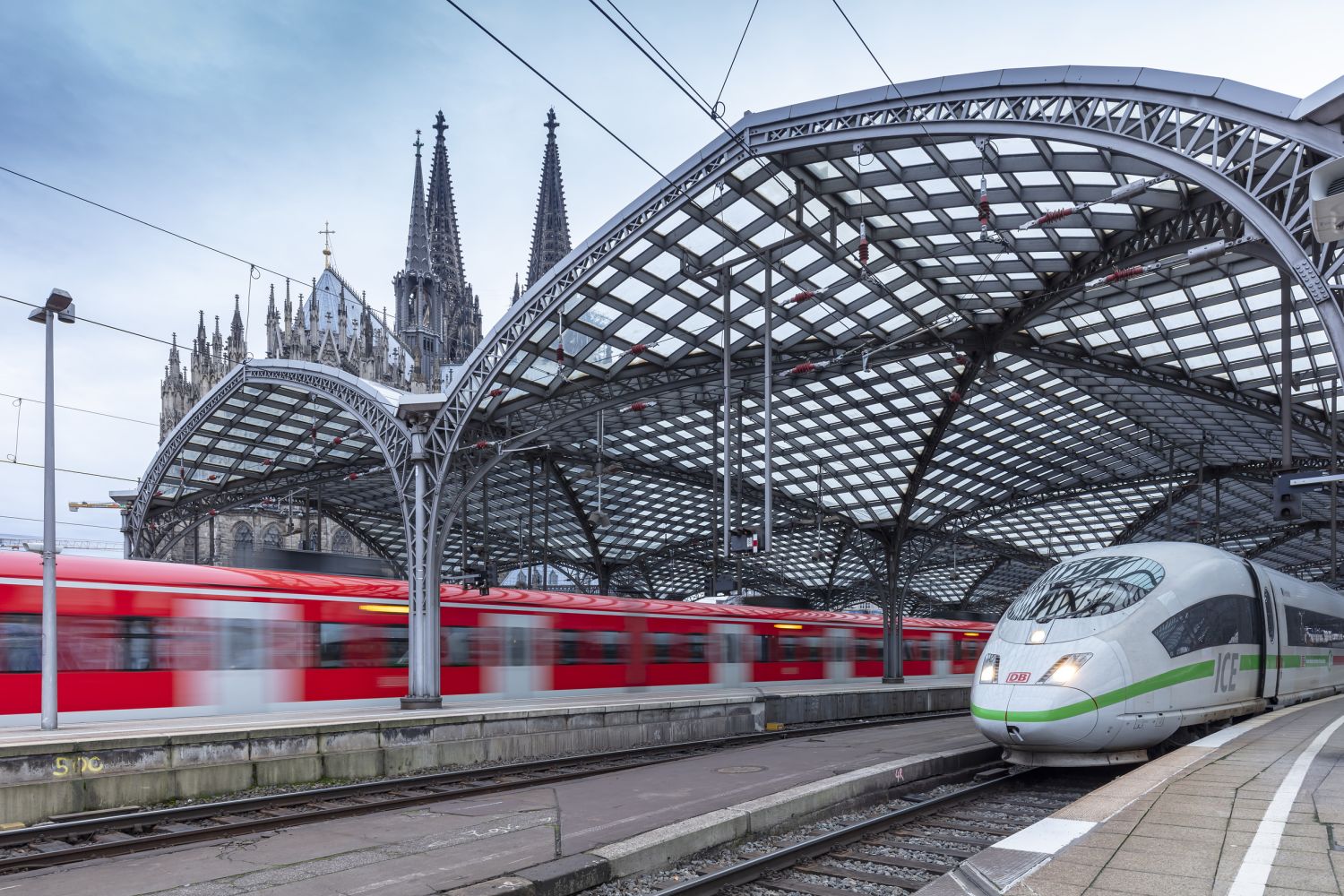 Düsseldorf Vollsperrung des Kölner Hauptbahnhofs am Samstag von 6 bis