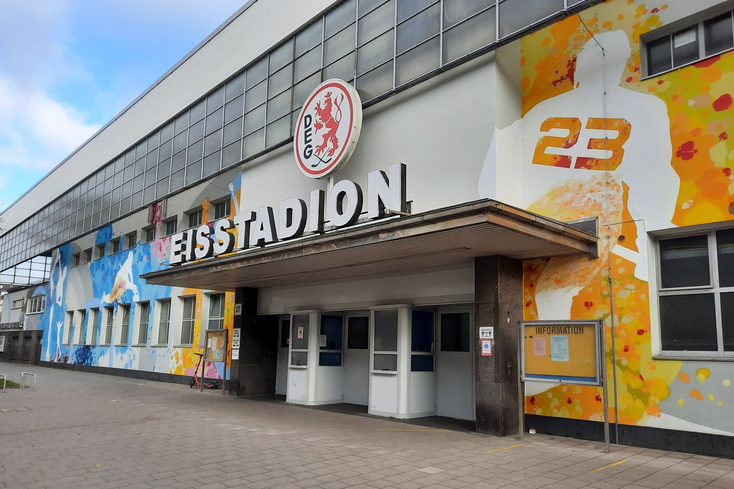 Düsseldorf: Eislaufsaison hat auch an der Brehmstraße begonnen - ...