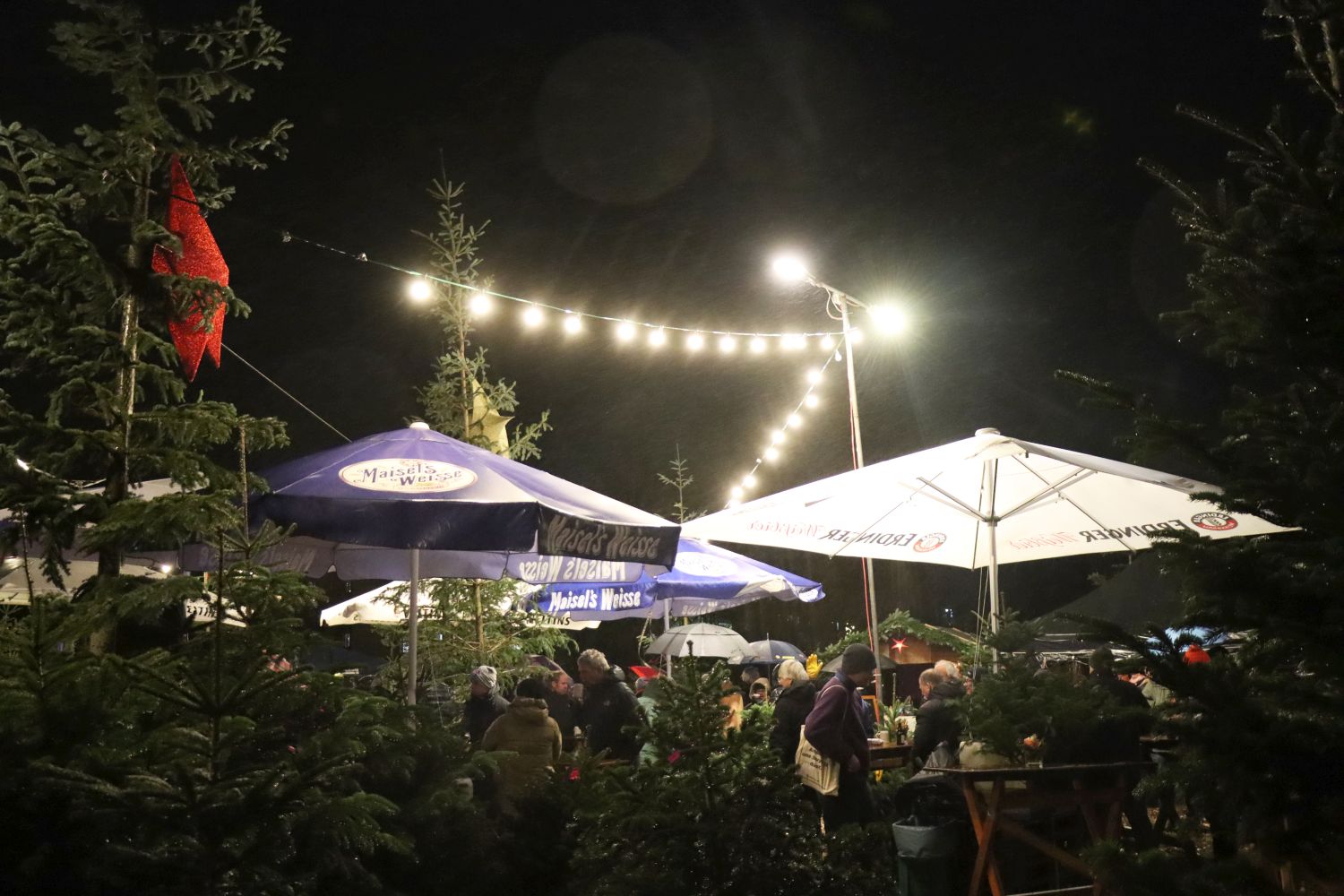 Düsseldorf Himmelgeist LiveMusik unterm Weihnachtsbaum Ddorf