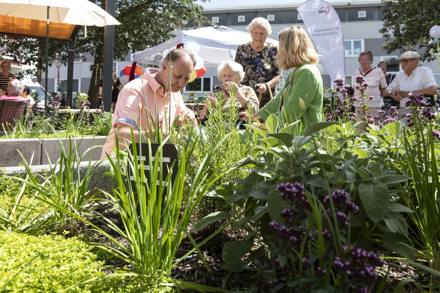 Düsseldorf Lörick Ein neuer Garten für alle Sinne am ErnstundBerta