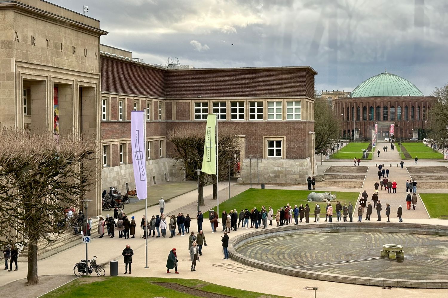 Ganz vorn: Kunstpalast Dsseldorf will auch 2025 wieder aufblhen -  Ddorf-Aktuell - Internetzeitung Dsseldorf