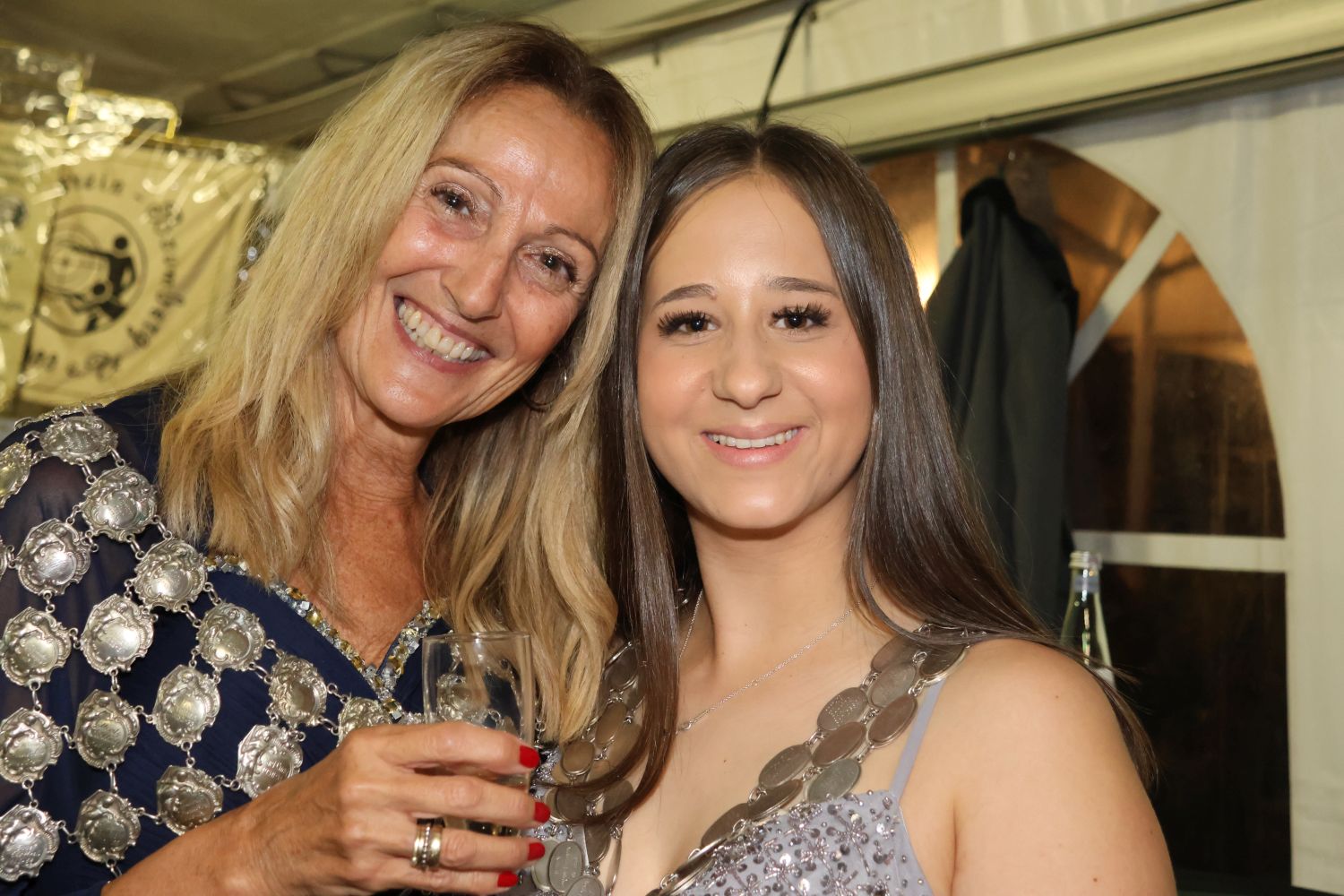 Düsseldorf Urdenbach: Citizens' Shooting Club crowns new monarchs - | ...